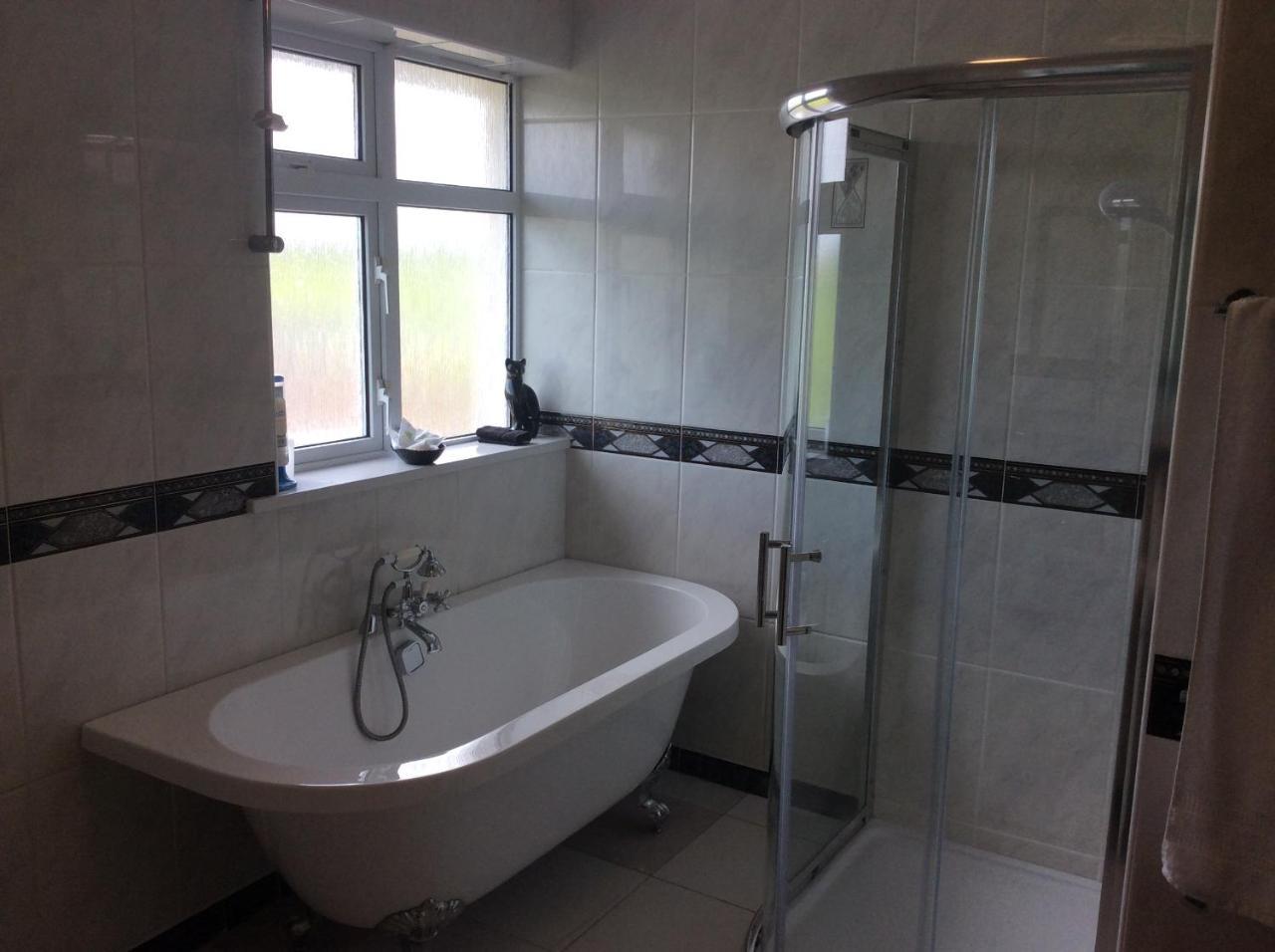 Rosdarrig Bed & Breakfast Бойл Екстериор снимка
