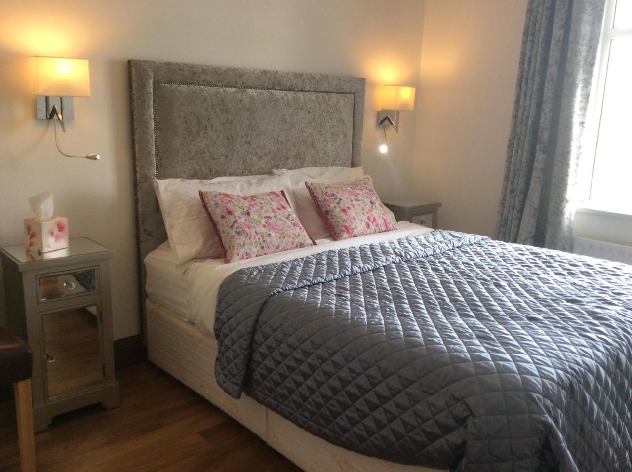 Rosdarrig Bed & Breakfast Бойл Екстериор снимка